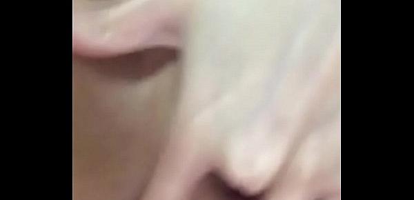Asian chick and her closeup masturbation video